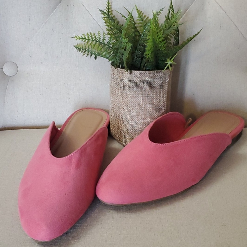 Old Navy hot pink round toe mules size 6